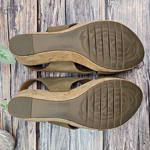 CLARKS ARTISAN SUEDE WEDGE CORK HEEL SLINGBACK SANDAL - Picture 11 of 13
